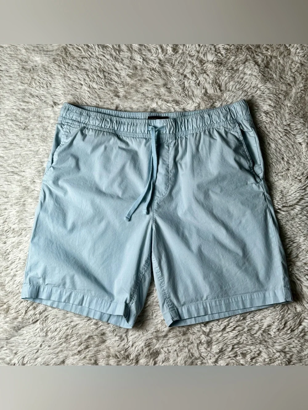 Banana Republic Men's Pale Blue Athletic Drawstring Deck Shorts - 8”